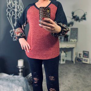 Mohair Print Contrast Top with Long Balloon Sleeve